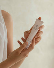 Load image into Gallery viewer, BEAUTY OF JOSEON Revive Eye Serum Ginseng + Retinal 30ml